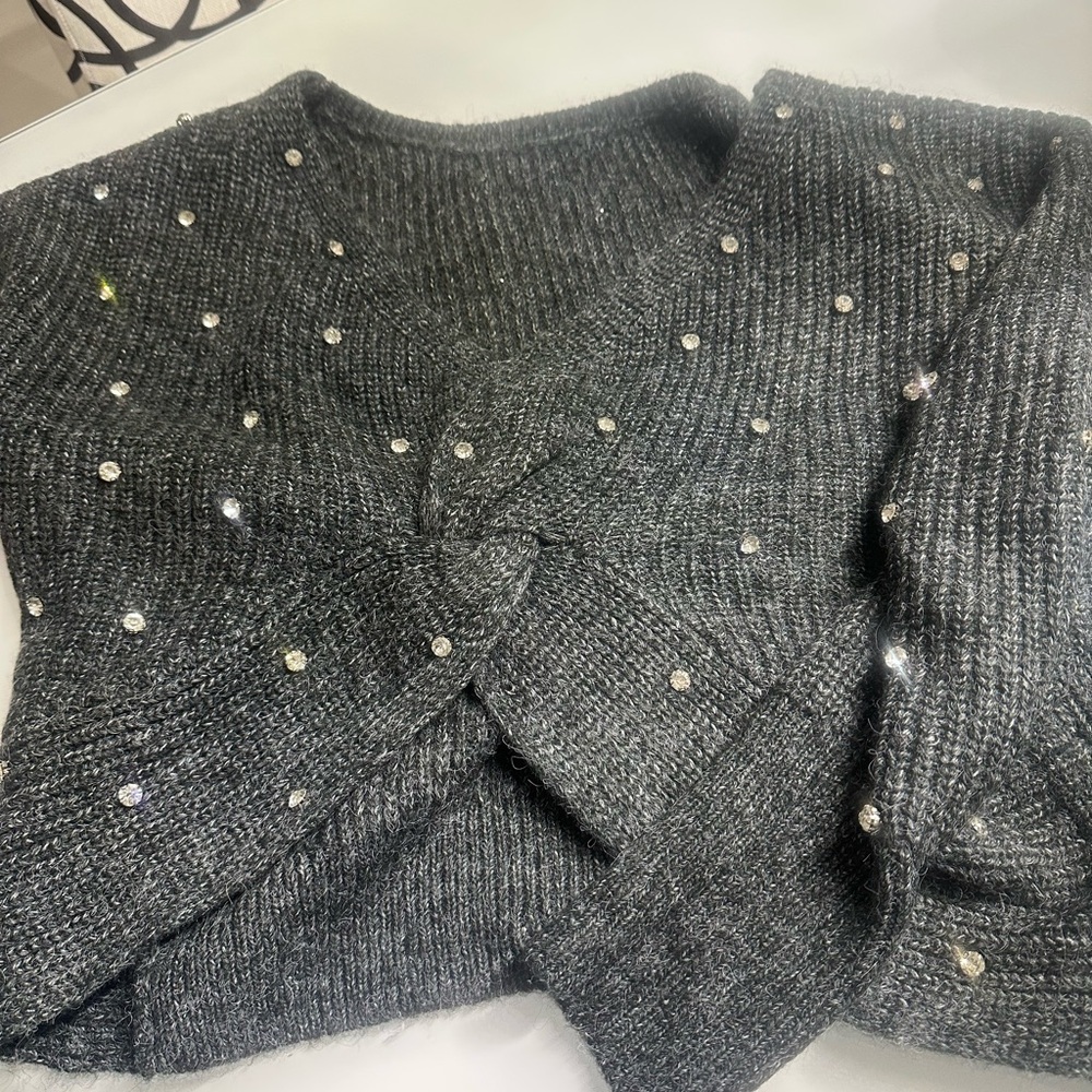 Express Sweater - Picture 2 of 4